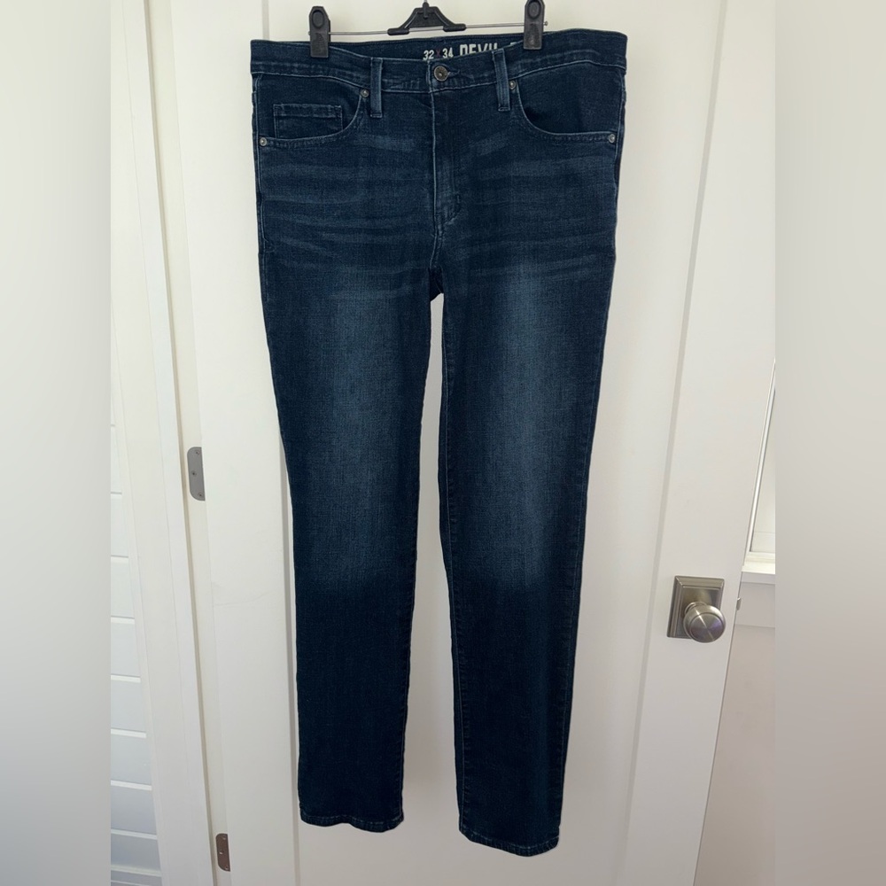 Devil-Dog slim leg jeans men's 32x34 NWOT